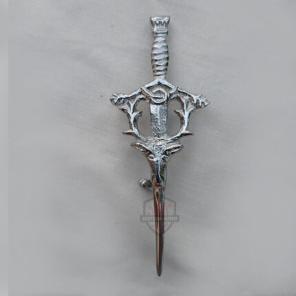 stag-kilt-pin