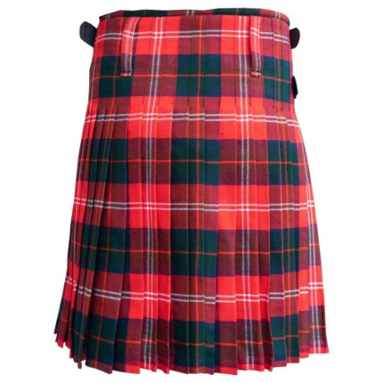 Red plaid kilt with black and green checks, featuring side buckles and pleats. The traditional design conveys a classic and cultural tone.