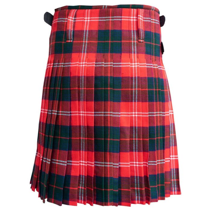 Red plaid kilt with black and green checks, featuring side buckles and pleats. The traditional design conveys a classic and cultural tone.